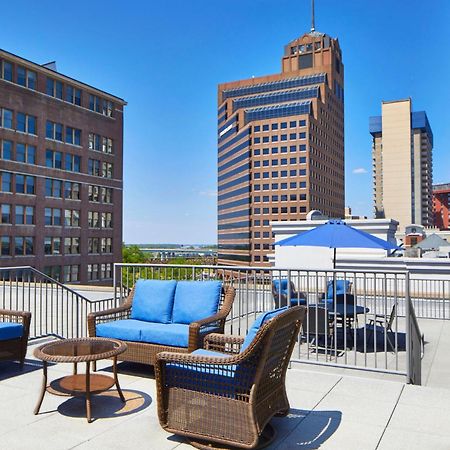 Springhill Suites Memphis Downtown Екстер'єр фото