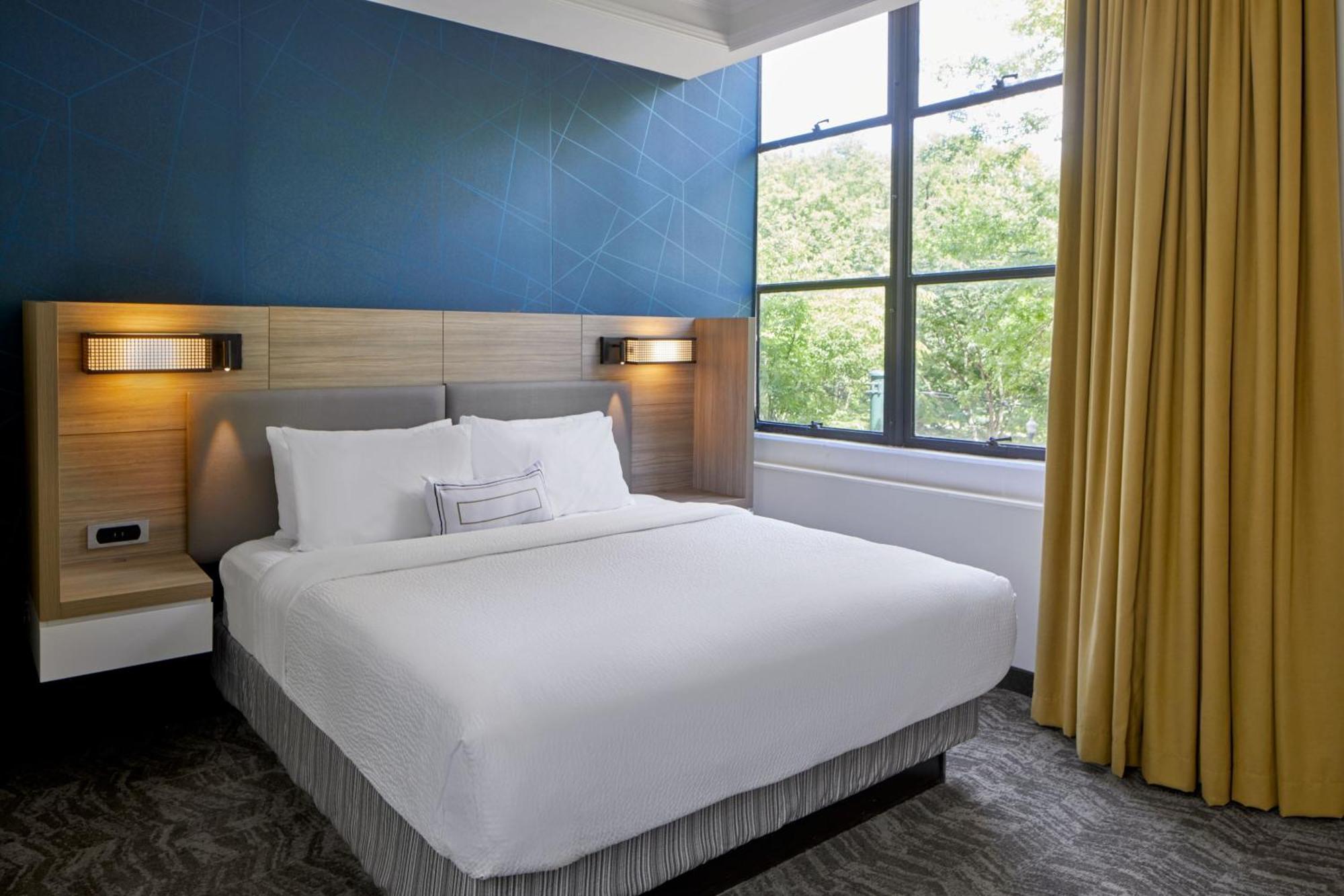 Springhill Suites Memphis Downtown Екстер'єр фото