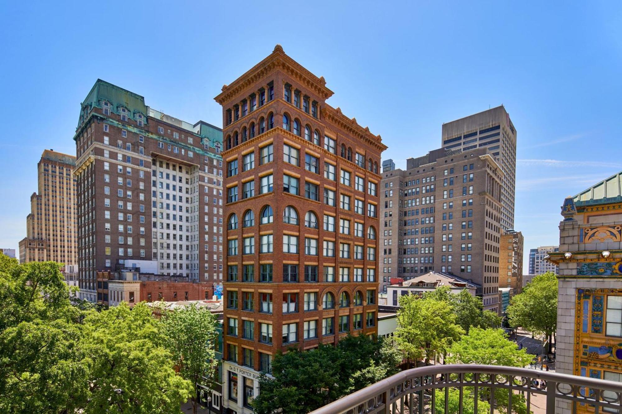 Springhill Suites Memphis Downtown Екстер'єр фото